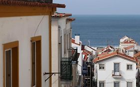 Guesthouse Vitoria - Quarto Com Varanda E Vista De Mar